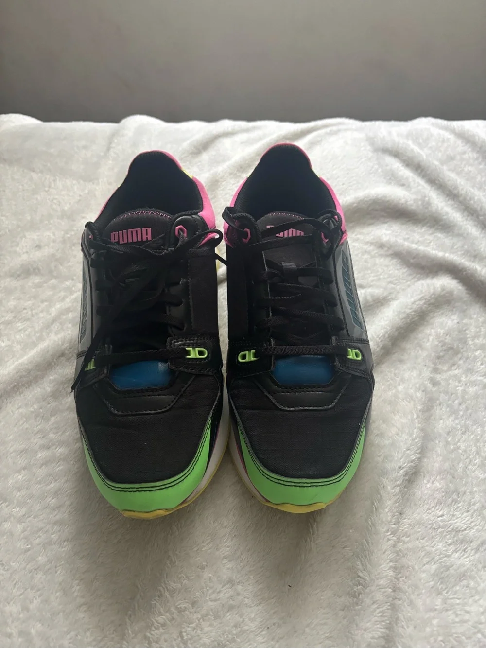 PUMA Women Mile Rider Sunny Getaway Black Neon Accent Sneakers Size 10